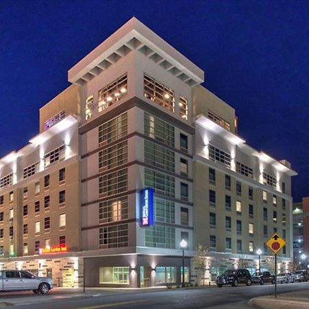 Hilton Garden Inn Little Rock Downtown Екстериор снимка
