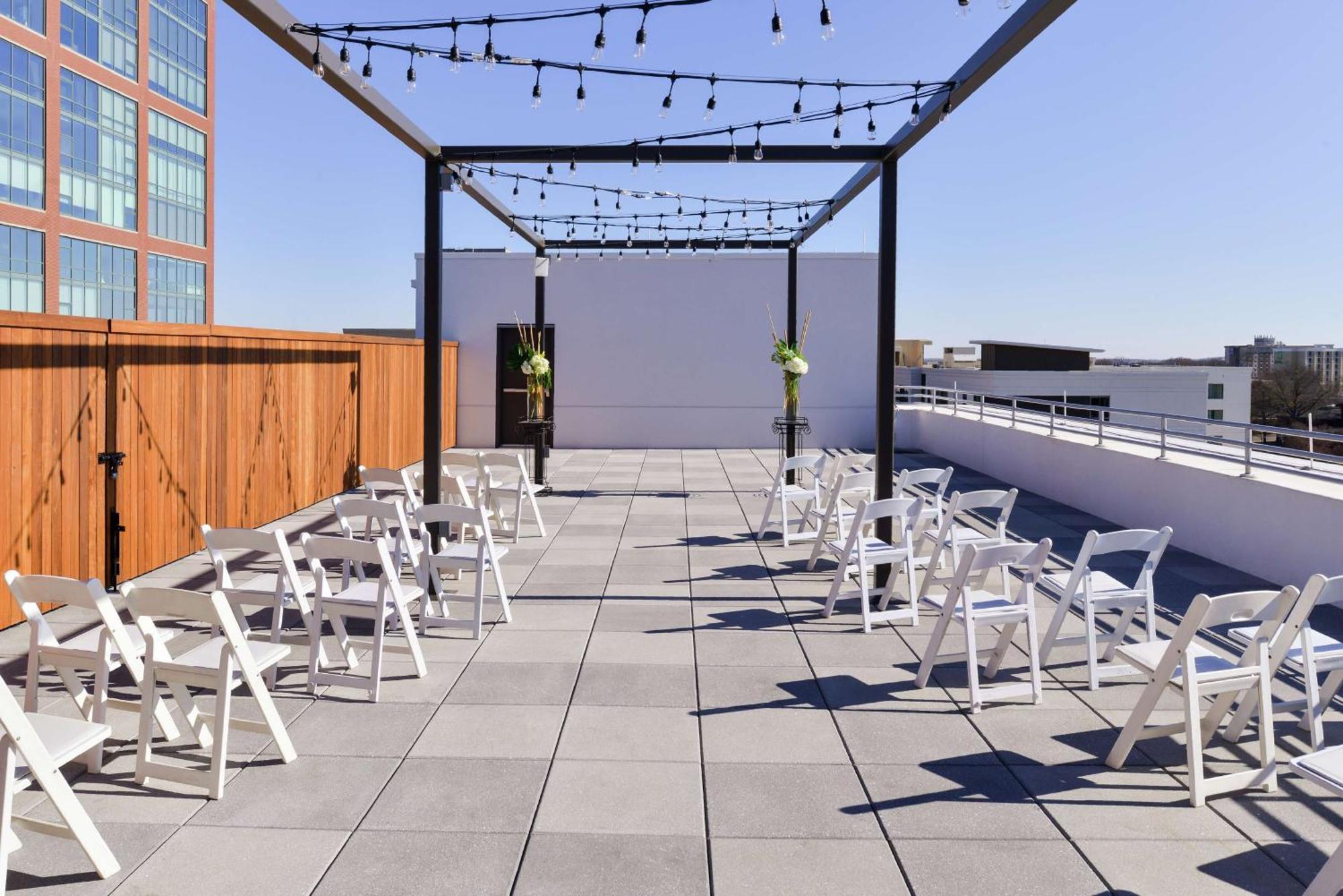 Hilton Garden Inn Little Rock Downtown Екстериор снимка