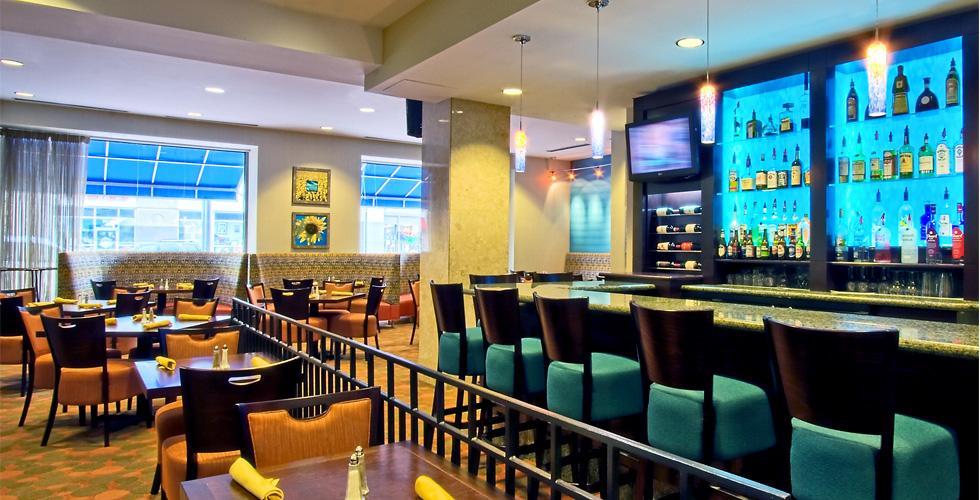Hilton Garden Inn Little Rock Downtown Екстериор снимка