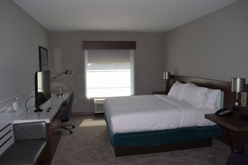 Hilton Garden Inn Little Rock Downtown Екстериор снимка